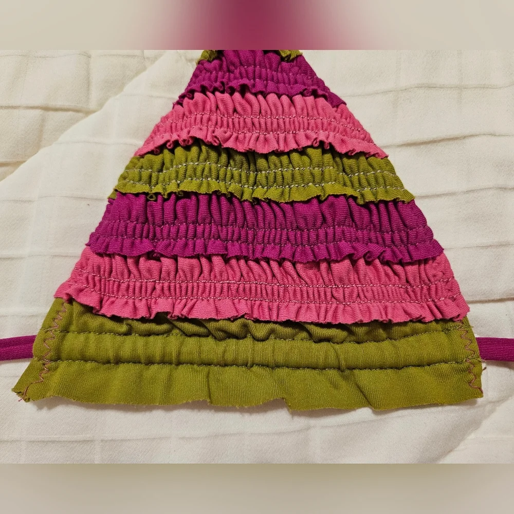 BECCA triangle bikini L pink green EUC Rebecca V string coquette girl ruffles